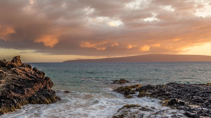 Meteo: agosto 2025 inizia senza caldo estremo, ma con qualche temporale.
