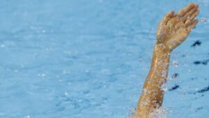 Mondiali di nuoto: 4x200 donne in finale, Ceccon escluso dai 200 dorso