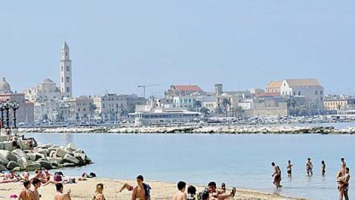 Sicurezza a rischio sulla spiaggia di Pane e Pomodoro: potenziato il sistema di illuminazione a Bari