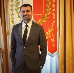 Antonio Decaro mantiene il punto con il Partito Democratico in Puglia