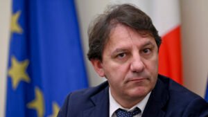 Campo largo per Tridico in Calabria, ma Calenda rifiuta