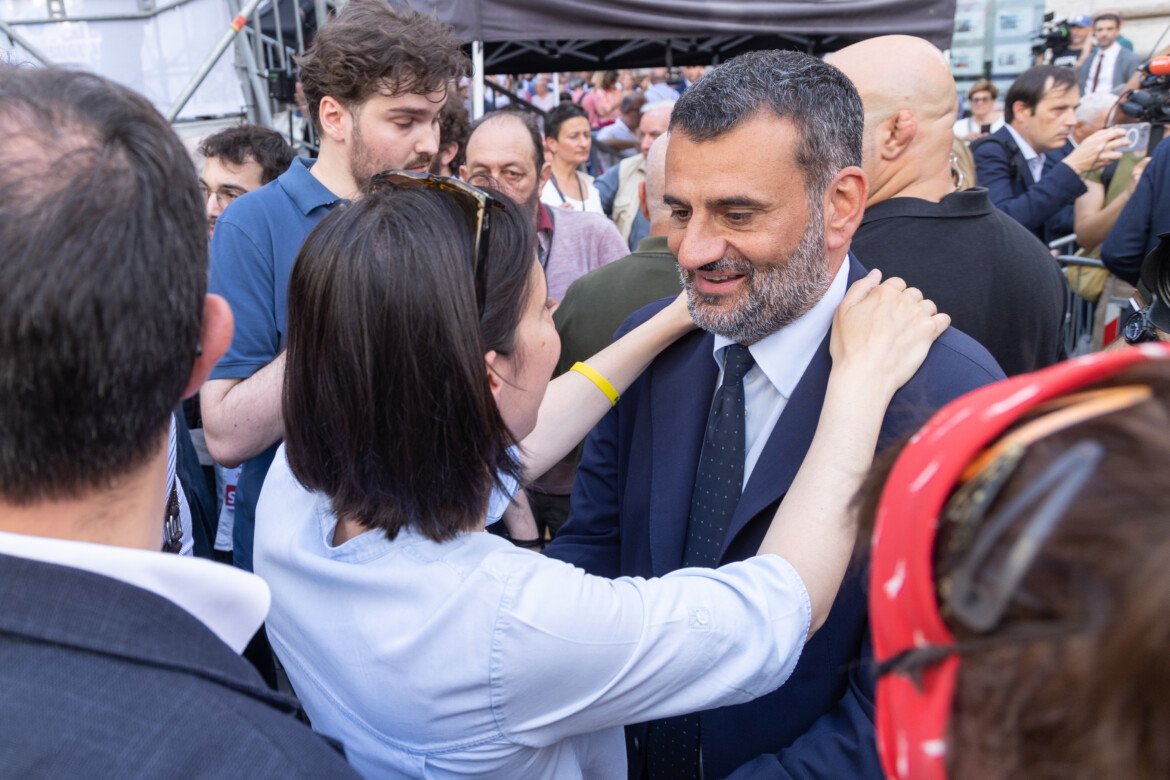 Decaro si impunta in Puglia per il congresso del PD