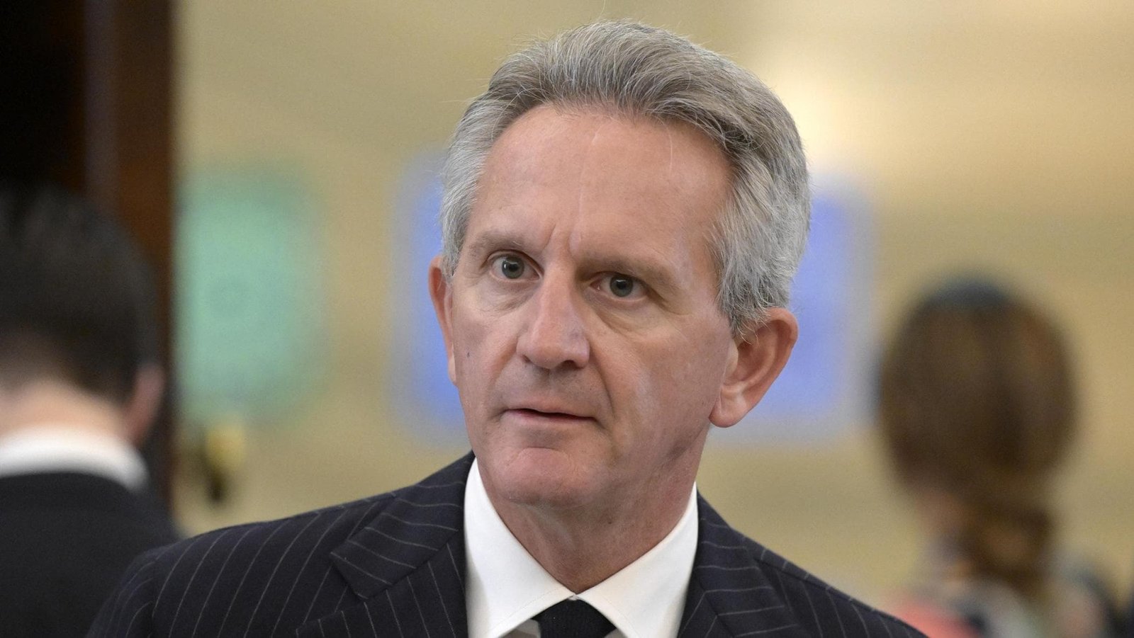 Generali pronta a trattare sull'offerta di Nagel, mentre Mediobanca convoca l'assemblea oggi.