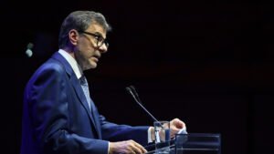 Giorgetti sollecita le banche: "Ora aiutino le famiglie"