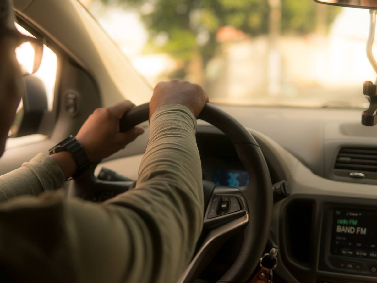 Hai questi codici sulla patente? Puoi guidare solo a certe condizioni: attenzione alle nuove regole.