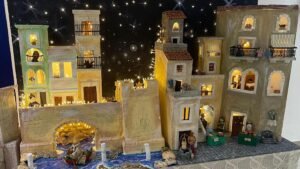 Il presepe dei ragazzi della Duse-Don Bosco di Bari: “Rappresenta il loro mondo, il quartiere e le strade che conoscono”