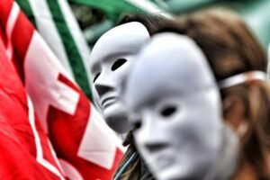 In Puglia, il lavoro diventa sempre più precario.