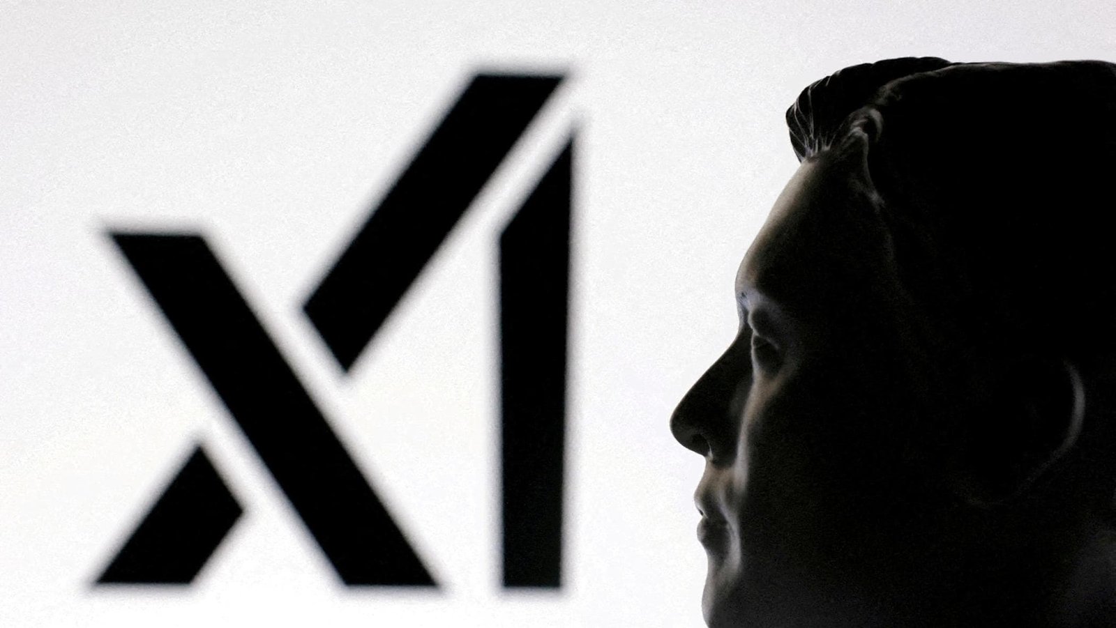 Musk attacca Apple e OpenAI: “Intesa anti-concorrenza, ChatGPT favorito sugli iPhone”