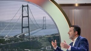 Ponte sullo Stretto, arriva l'ok del Cipess: si annunciano numerosi ricorsi. Salvini: «I cantieri a settembre»