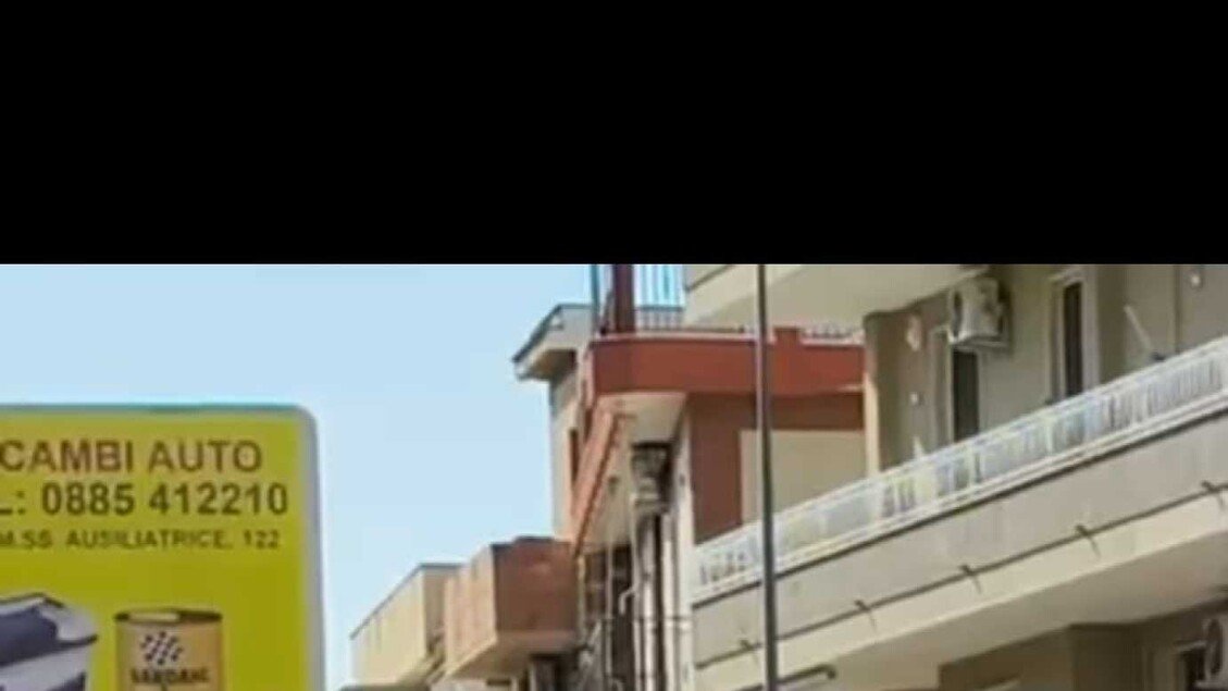 Uomini incappucciati rubano un SUV a Cerignola, video virale
