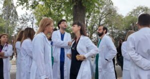 Ambulanze senza medici e Rsa senza infermieri: la sanità pugliese in emergenza