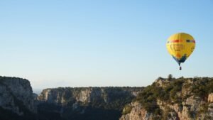 Canyon Balloon Festival 2025: Corato è la nuova tappa del volo in mongolfiera in Puglia.