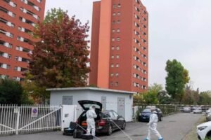 Donna uccisa a coltellate a Milano: l'ex compagno confessa "Sono un fallito, un assassino"