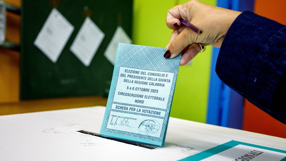 Elezioni regionali in Calabria 2025: urne aperte fino alle 15, affluenza al 29% e risultati in diretta