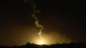 Gaza: aggiornamenti sulla tregua Israele-Hamas e attacchi di Netanyahu, con almeno 50 vittime tra i civili palestinesi.