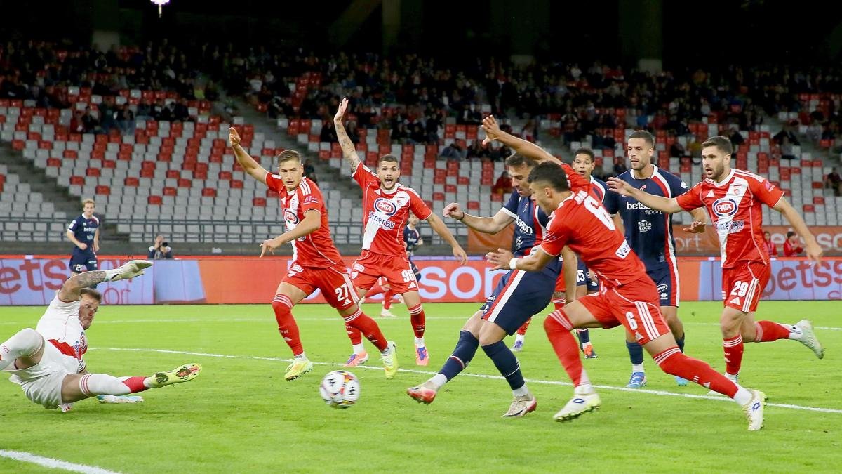 I talenti di Abate portano la Juve Stabia a un pareggio con il Padova. Moncini segna, il Bari vince tra i fischi.