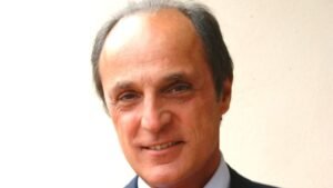 Il centrodestra pronto a decidere sul candidato governatore: passo indietro di D'Attis, Lobuono verso la corsa per la Regione?