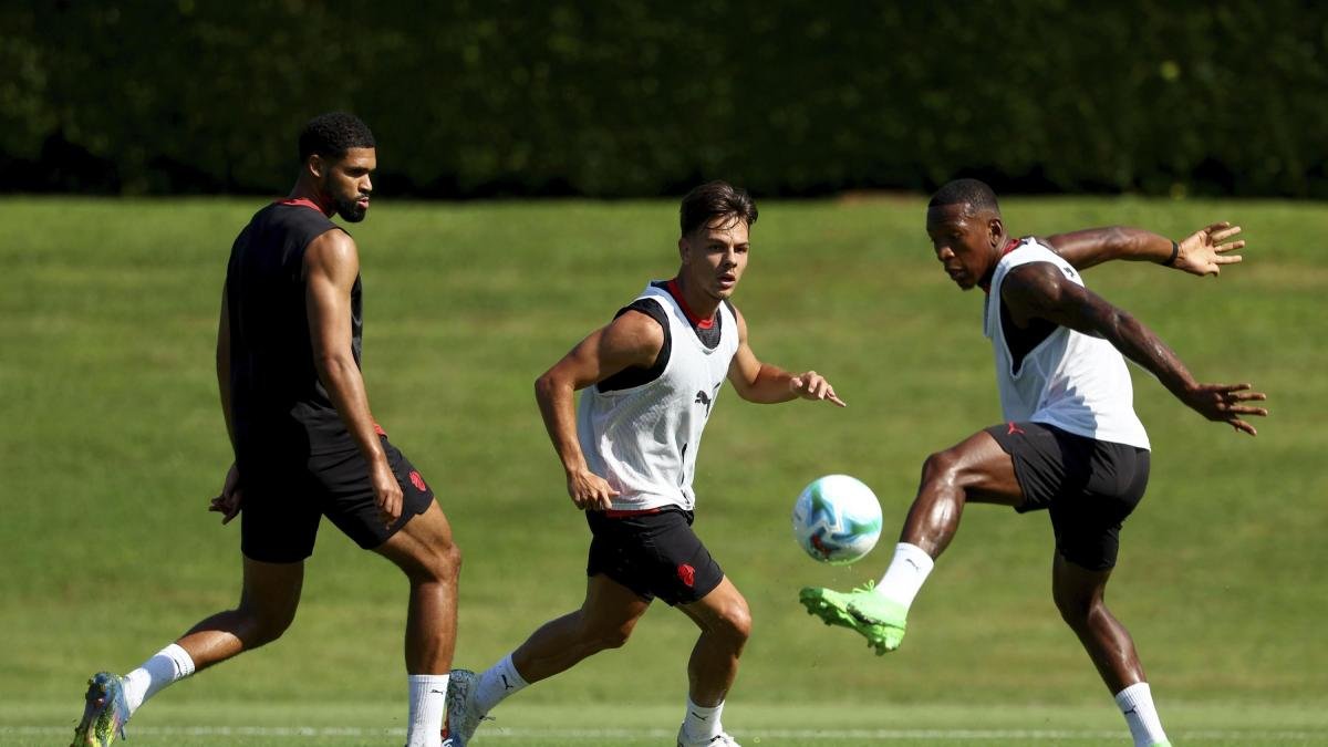 Jashari, fine del tunnel: da domani si allena con il gruppo. Da valutare Tomori e Leao.