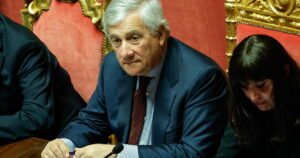 La maggioranza è divisa sulle banche: Tajani assicura che non ci sarà la tassa sugli extraprofitti.