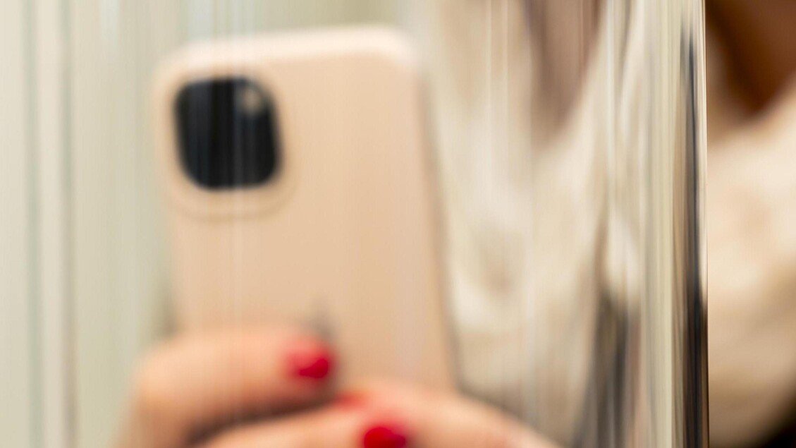 Maestra accusata di video porno con minori è stata assolta