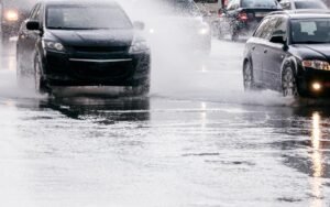 Maltempo nel Brindisino: un uomo risulta disperso a causa di una bomba d’acqua