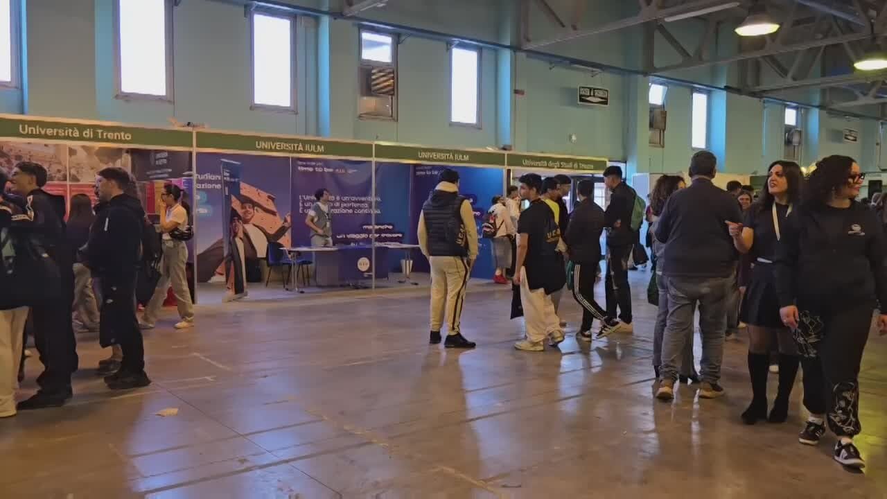 Orienta Puglia 2025: la fiera che guida i giovani a scoprire, scegliere e costruire il proprio futuro.