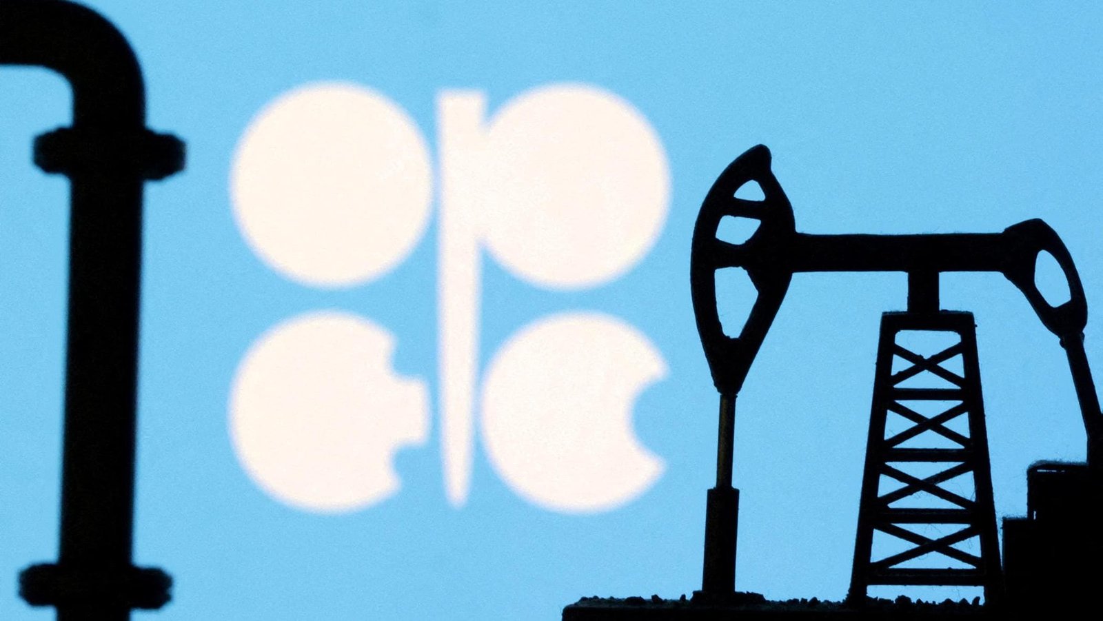 Petrolio: Opec+ aumenta la produzione da novembre di 137.000 barili al giorno, meno del previsto.