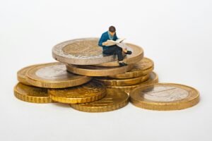 Puglia: PIL in crescita dell'11% in nove anni, con un incremento di 8,2 miliardi tra il 2014 e il 2023.