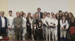 Puglia: Presentati a Lecce i progetti “Scherma per tutti” e “Nastro Rosa”