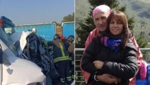 Scontro mortale sulla A1: marito e moglie deceduti mentre tornavano dalla laurea della figlia, che è stata trasferita in condizioni critiche.