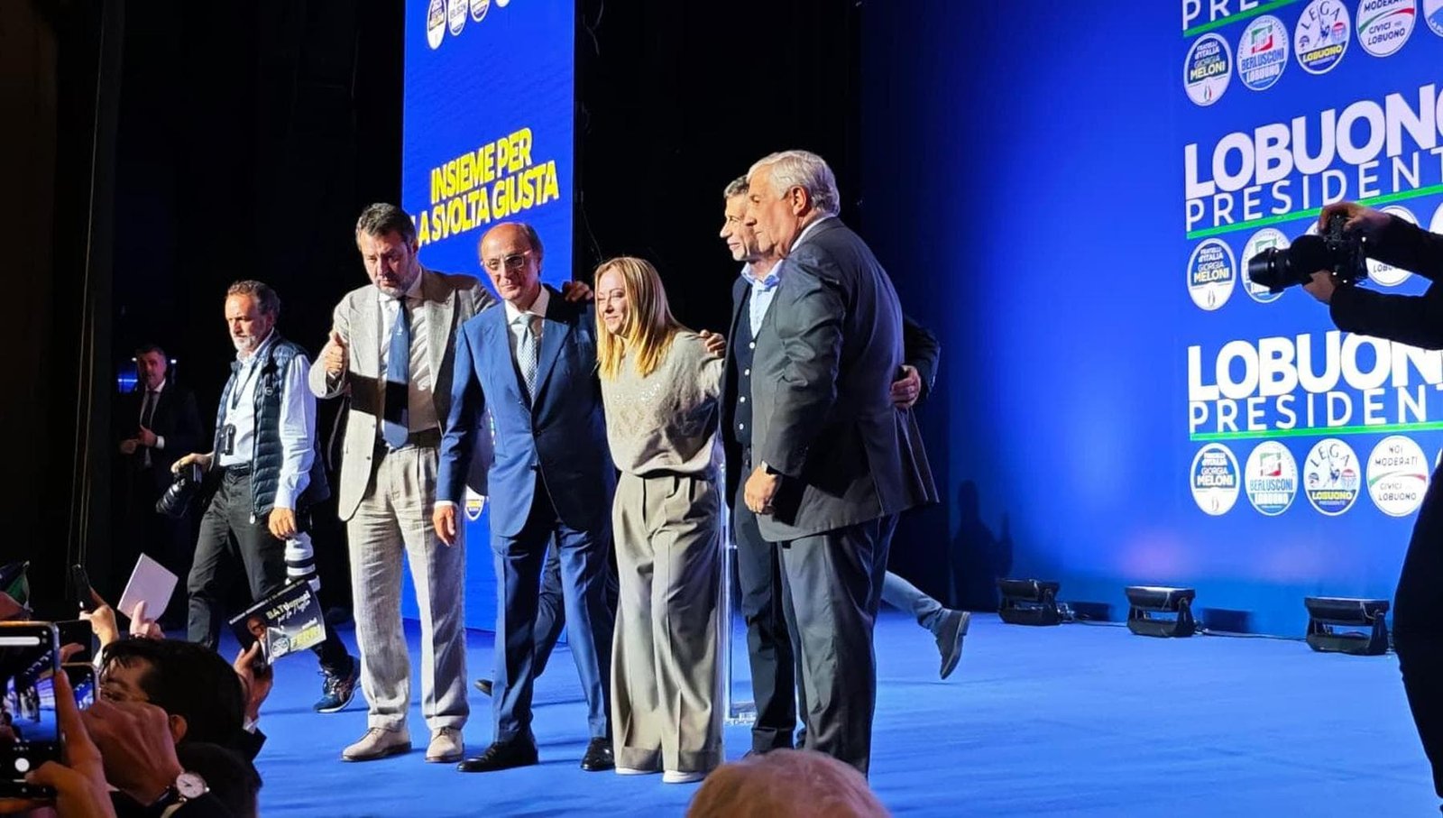 Big del centrodestra a Bari, Salvini sui migranti: “Fuori chi non rispetta le tradizioni”