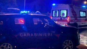 Bisceglie, un giovane di 26 anni muore schiacciato da un muletto mentre lavora all'esterno di un frantoio.