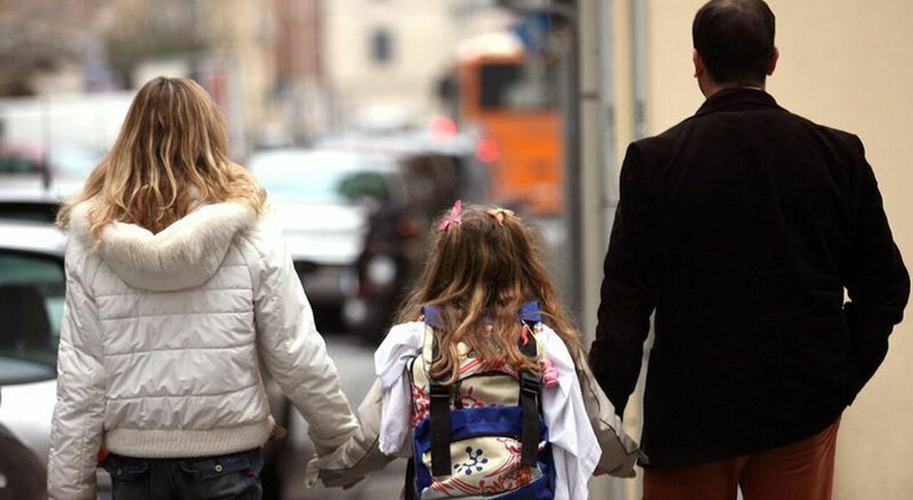 Bordigon presenta il libro "Rivoluzione Famiglia" a Lecce e i Forum invitano i candidati alle regionali a un confronto.