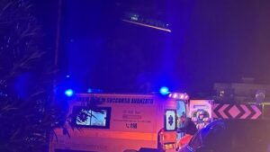 Corato, un giovane di 27 anni travolto da un camion mentre attraversa la provinciale: muore sul colpo