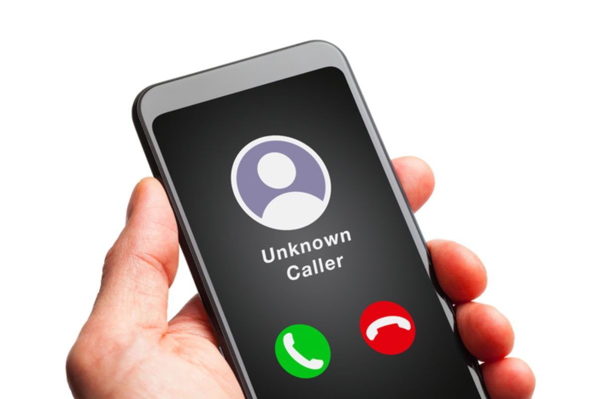 Da oggi 19 novembre, nuova stretta contro i call center: addio alle chiamate dai numeri fasulli.