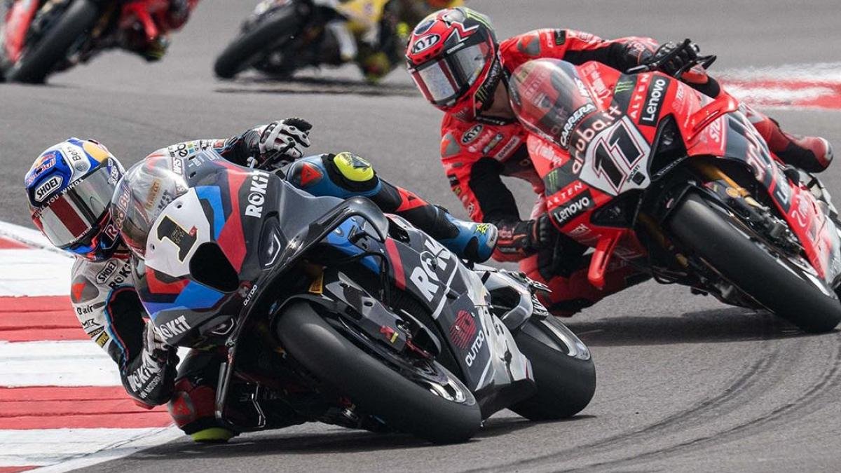 Dominio a due: l'epica battaglia tra Razgatlioglu e Bulega nella Superbike 2025