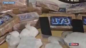 Droga "per uso personale": assolto con un chilo e mezzo di cocaina in valigia