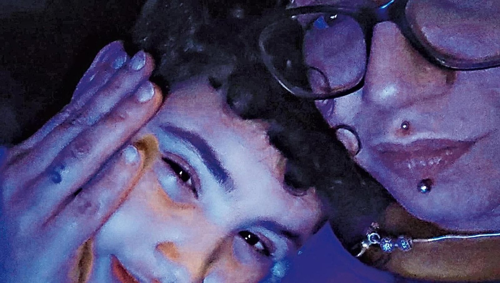 Elia strangolato dalla madre: un dramma annunciato. Lei disse all’ex: “Me lo porto via.”