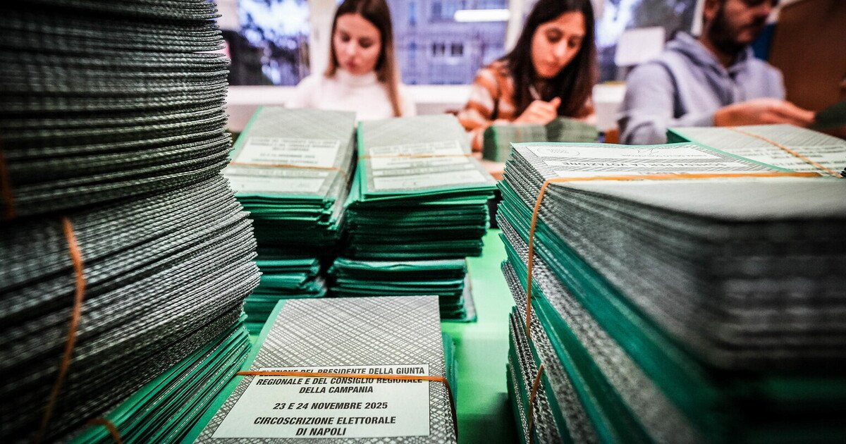 L'astensionismo domina le elezioni regionali 2025: crolla l'affluenza in Veneto, Puglia e Campania.