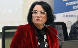 Lecce, ennesima udienza per Marilù Mastrogiovanni. FNSI e Assostampa Puglia sostengono la collega.