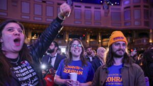 Mamdani eletto sindaco di New York: storico tris per il Partito Democratico