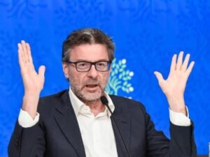 Manovra: Giorgetti difende la linea della prudenza e del rigore, affermando che «i saldi di bilancio non si toccano»
