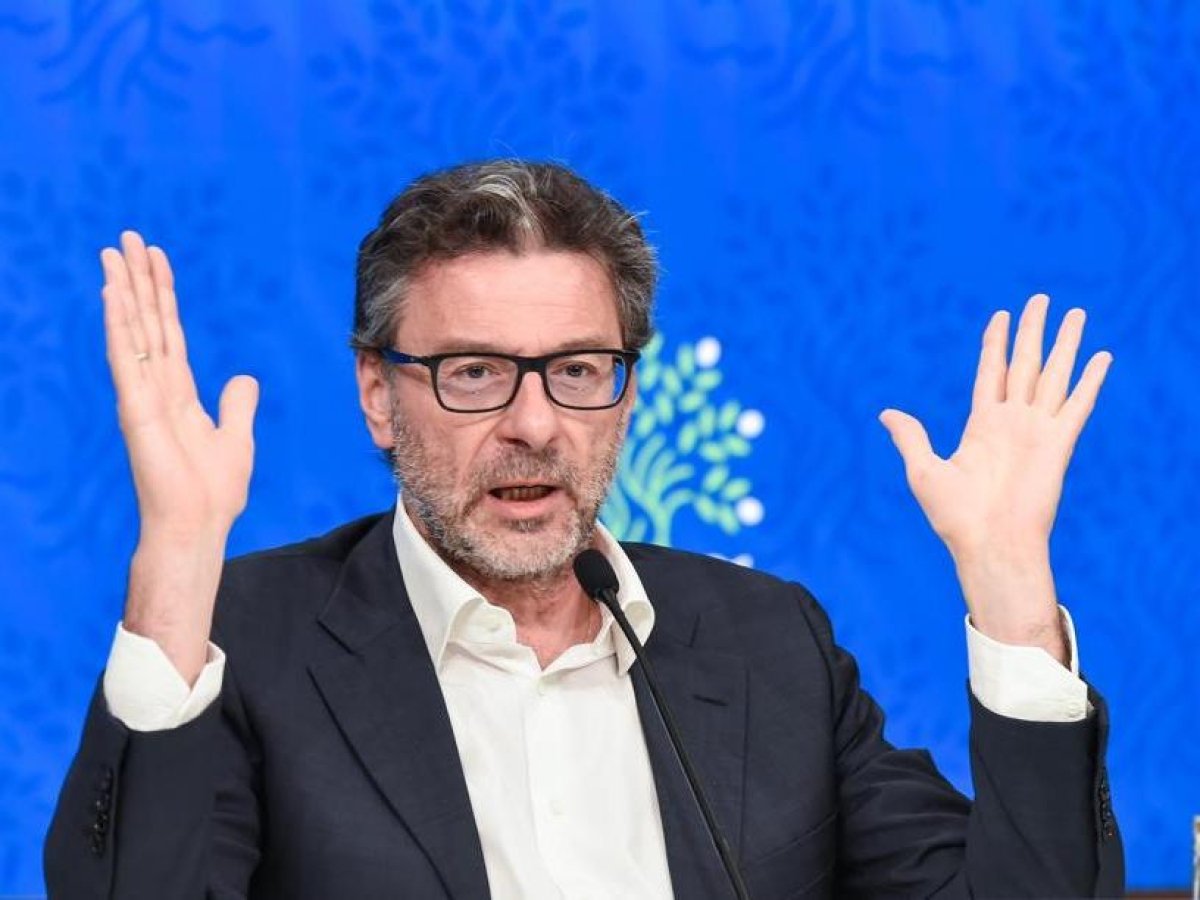 Manovra: Giorgetti difende la linea della prudenza e del rigore, affermando che «i saldi di bilancio non si toccano»