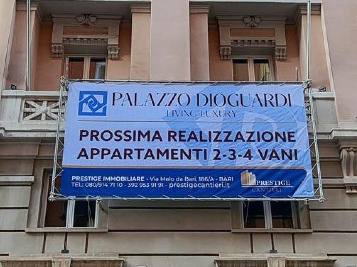 Palazzo Dioguardi in via Abbrescia: inizia il restyling con la realizzazione di appartamenti di lusso.