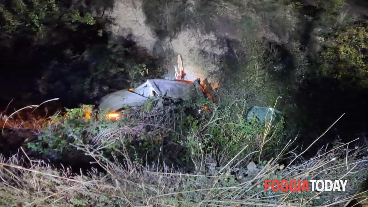 Precipita con l'auto in una scarpata, amici pregano per Christian: "Siamo tutti con te"