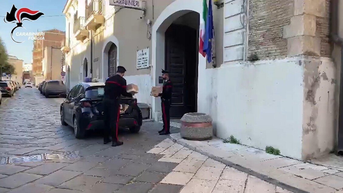 Rapina a un'anziana in casa: arrestate 5 persone a Foggia