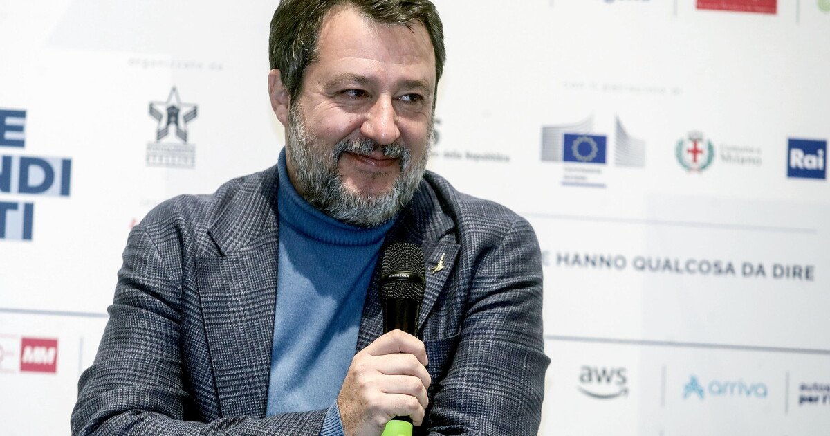 Salvini bocciato: dal Ponte alla Manovra, si rifugia nei diversivi.