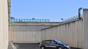 Sappe: sequestrati telefoni e droga in carcere nel Foggiano