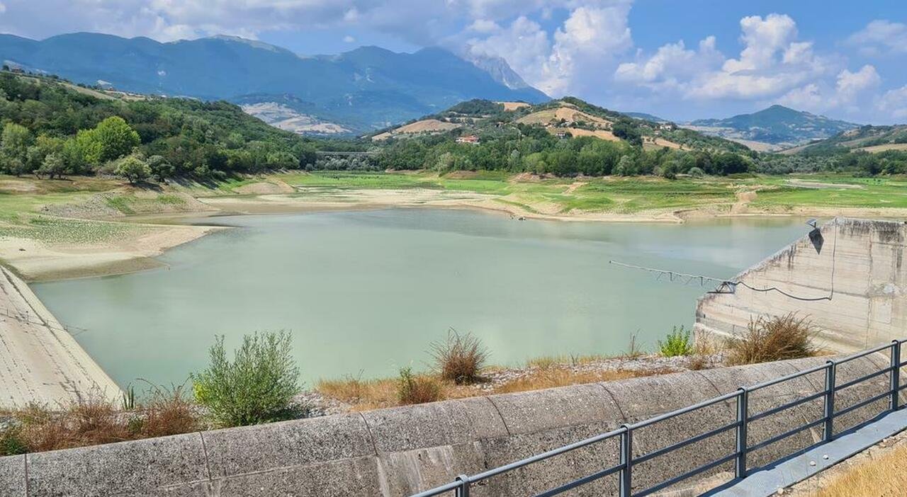 Siccità: un miliardo di investimenti per interventi dalla diga di Montedoglio alla connessione tra Molise e Puglia.