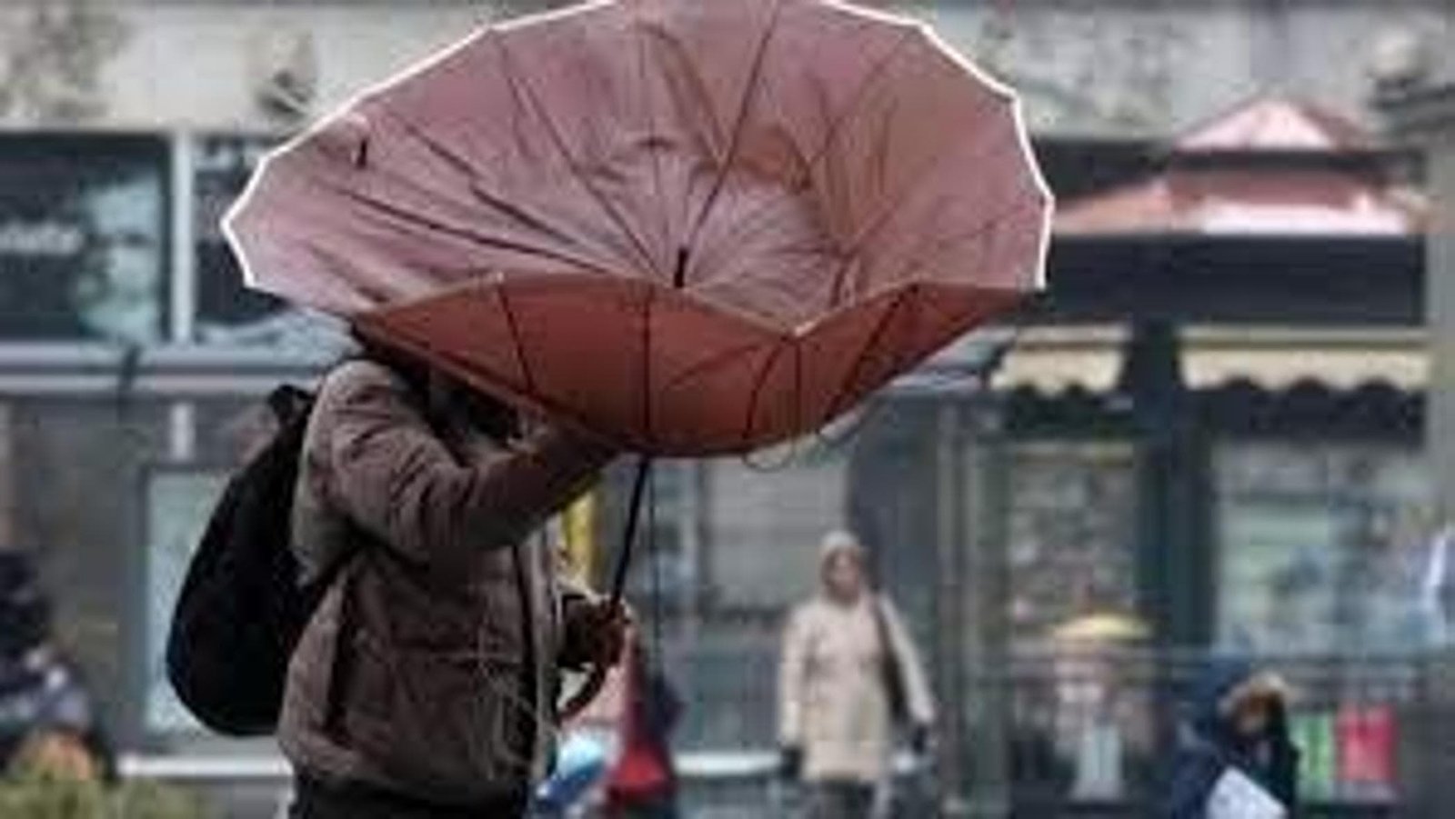 Allerta meteo per forti temporali al Sud: scuole chiuse in Puglia, Calabria e Basilicata